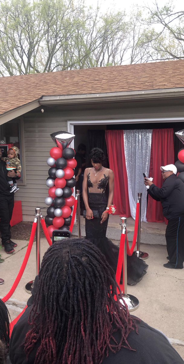 Its_arrey's tweet photo. Triple Threat 🥰 #PROM2K19 https://t.co/6y1JNtlDWl