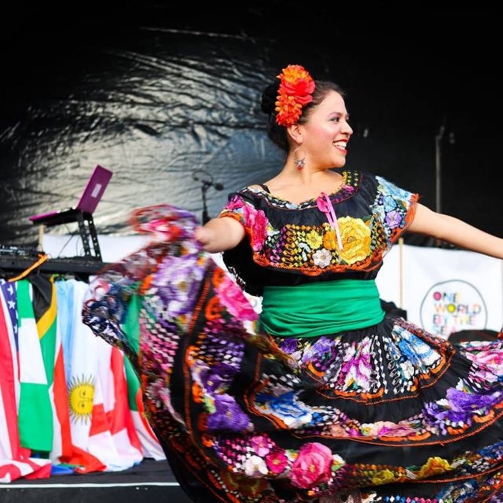 1WorldByTheSea's tweet photo. Happy Cinco de Mayo ๐ฒ๐ฝ๐๐ฒ๐ฝ๐
At OWBTS we love showcasing international talent from the local area. So when Colores Mexicanos approached us we knew we were on to a winner!
#OWBTS #IEF #festival #coloresmexicanos #music #dance #cincodemayo #local #bournemouth #mexico @mexicolore https://t.co/X0xmyB6q04