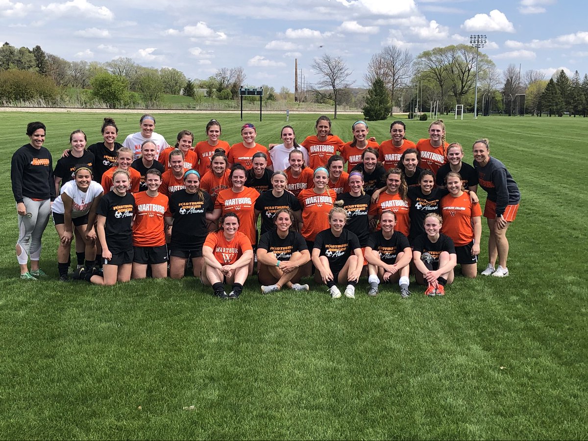 wartburgsoccer's tweet photo. Thank you to all our alumni that came back for our alumni game! It is always great having so many former players together in one place! 🍊⚽️#alumnigame #ilikewartburgsoccer https://t.co/SAPX95cHWM
