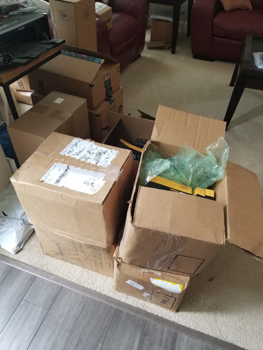 IrishSQL's tweet image. And so it begins...
The #sqlsatAtl boxes have begun to arrive. Big thanks to @Microsoft for providing a few of @bobwardms books for giveaways. If you're nice, maybe he'll sign your copy.
#sqlserveronLinux