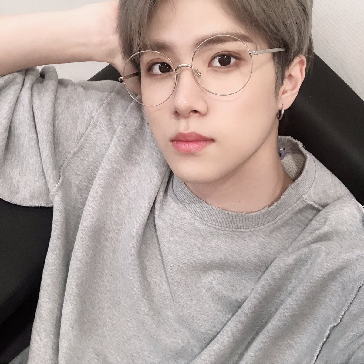 KDH_official's tweet photo. 다시 찾은 청하의 경청👂
동하니 뭐하니를 통해 궁금한 점까지 하나하나 알아보았는데 재미있으셨나요?
설명이 필요 없는 그저 빛 동한이와 라디오까지 함께해주셔서 감사합니다✨

#김동한 #KIMDONGHAN #D_HOURS_AM_703 #FOCUS https://t.co/DkWUgeS6aV