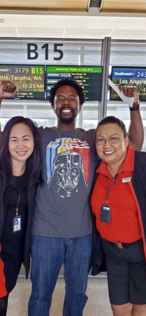 georgiluippold's tweet photo. Celebrating Star Wars Day in SMF!!! @SouthwestAir #Starwars #Maythe4thbewithyou #TeamSMF #SMFFunflights https://t.co/VvpYji3rFo
