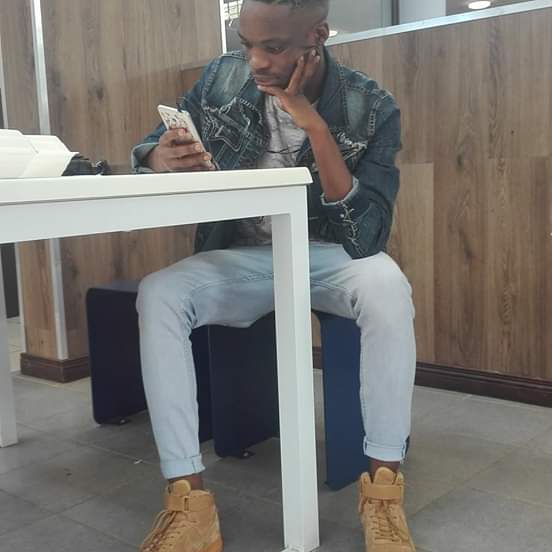 TheGod58549711's tweet photo. Hii my name is Oscar legodi and m not a hooligan infact the only thing we do when we strike is stay indoors, thats how peaceful we are and it pains me to see our home being painted like that ... we deserve respect #WeAreNotHooligans
#WeAreSMU https://t.co/dggqxqgsn4