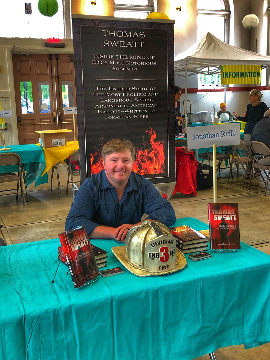 jonriffe's tweet photo. The @EasternMarketDC @theliteraryhill just kicked off! Come get your copy of “Thomas Sweatt: Inside the Mind of D.C.’s Most Notorious Arsonist” and meet dozens of other GREAT authors!
#washingtondc #LHBF19 #capitolhill #hillrag #easternmarket #literaryhillbookfest @HillRagDC https://t.co/XVXeEjWXrR