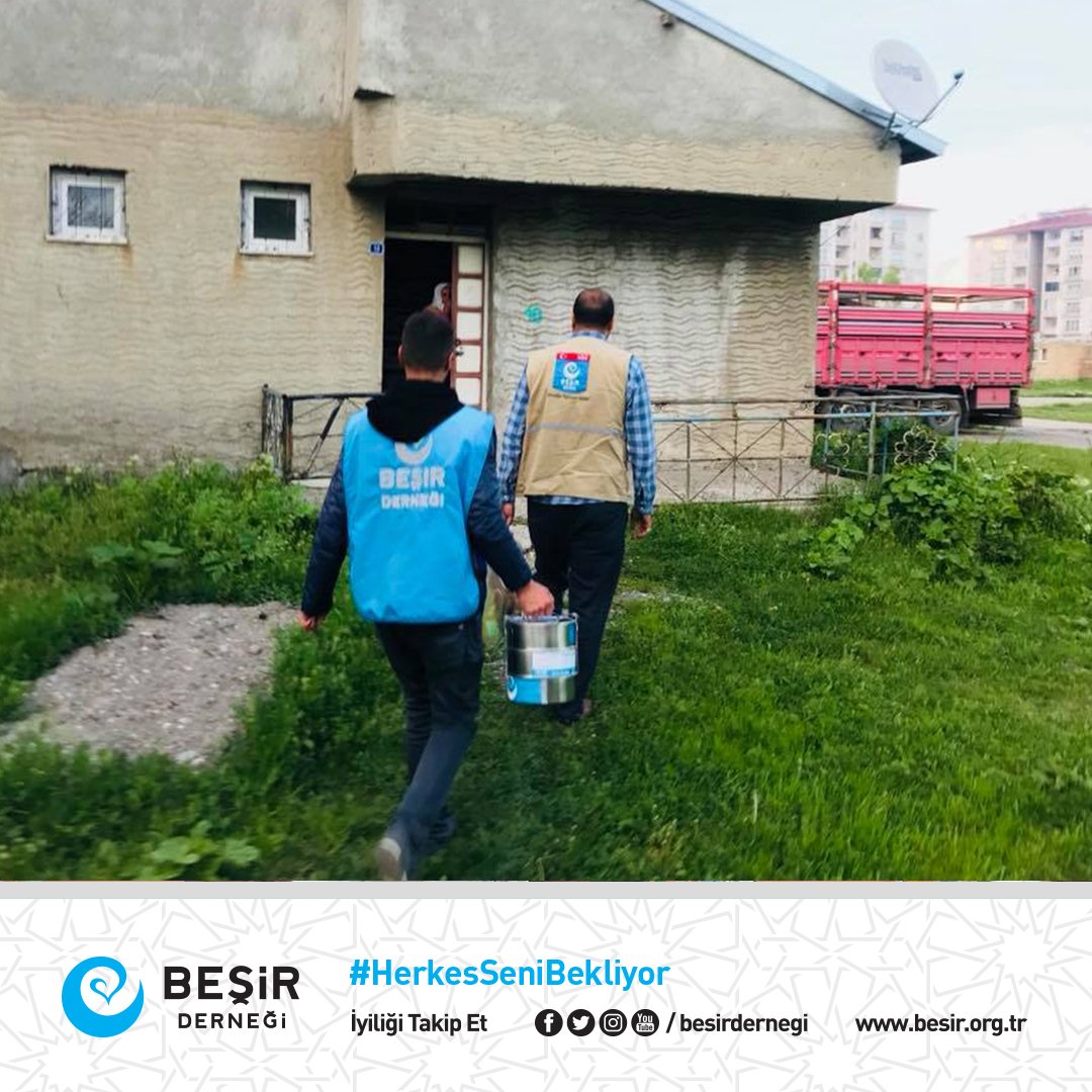 Dünyanın en büyük iftar sofrasını gönüllerde kuruyoruz. 
#BirKapBirKalp diyerek muhabbet ve sevgiyle pişirdiğimiz yemeklerimizi ihtiyaç sahibi kardeşlerimizle paylaşıyoruz. 

Paylaşmak için #HerkesSeniBekliyor

Bilgi ve başvuru için;
besir.org.tr/sicakyemekform…