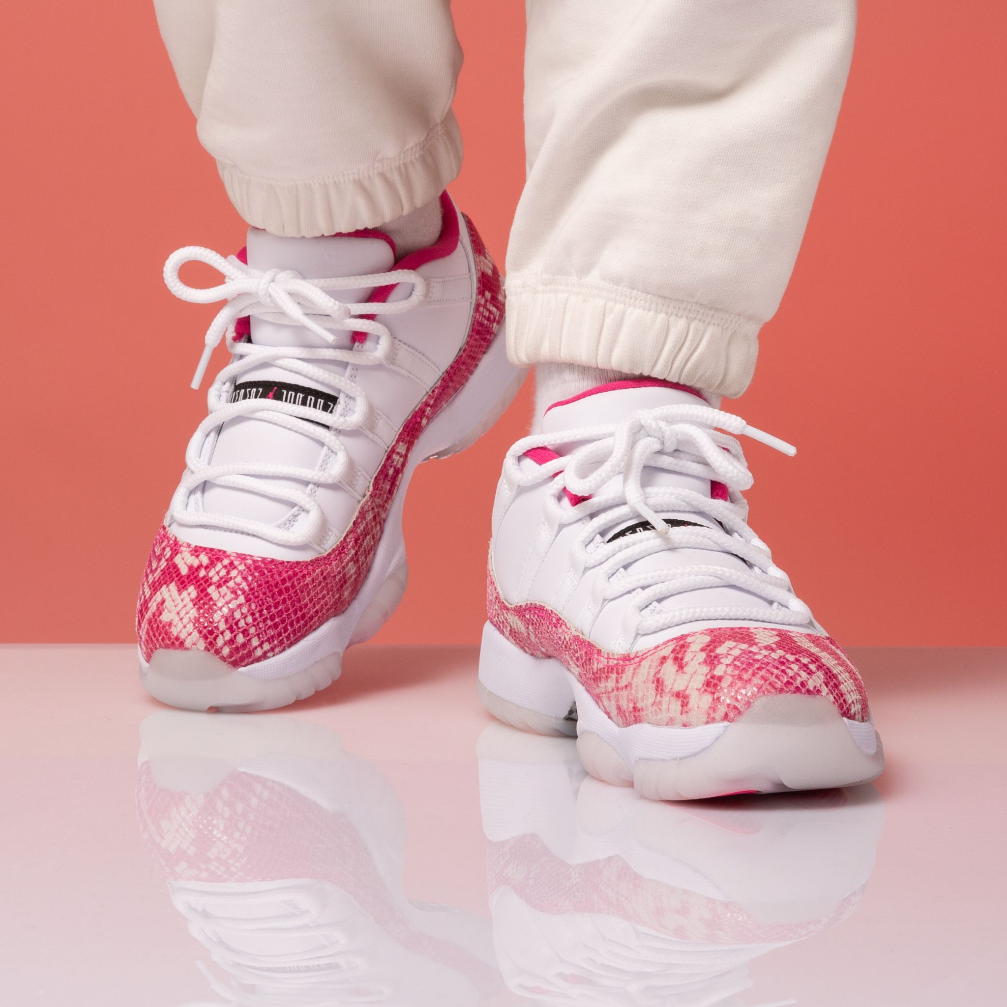Titolo on X: W Air Jordan 11 Retro Low Pink Snakeskin drops Thursday,  7th May online 9AM CET ➡️ https://t.co/VQX4ctyyh3 sizerun ⚪️ US 5.5 (36) -  US 11 (43) style code 🔎