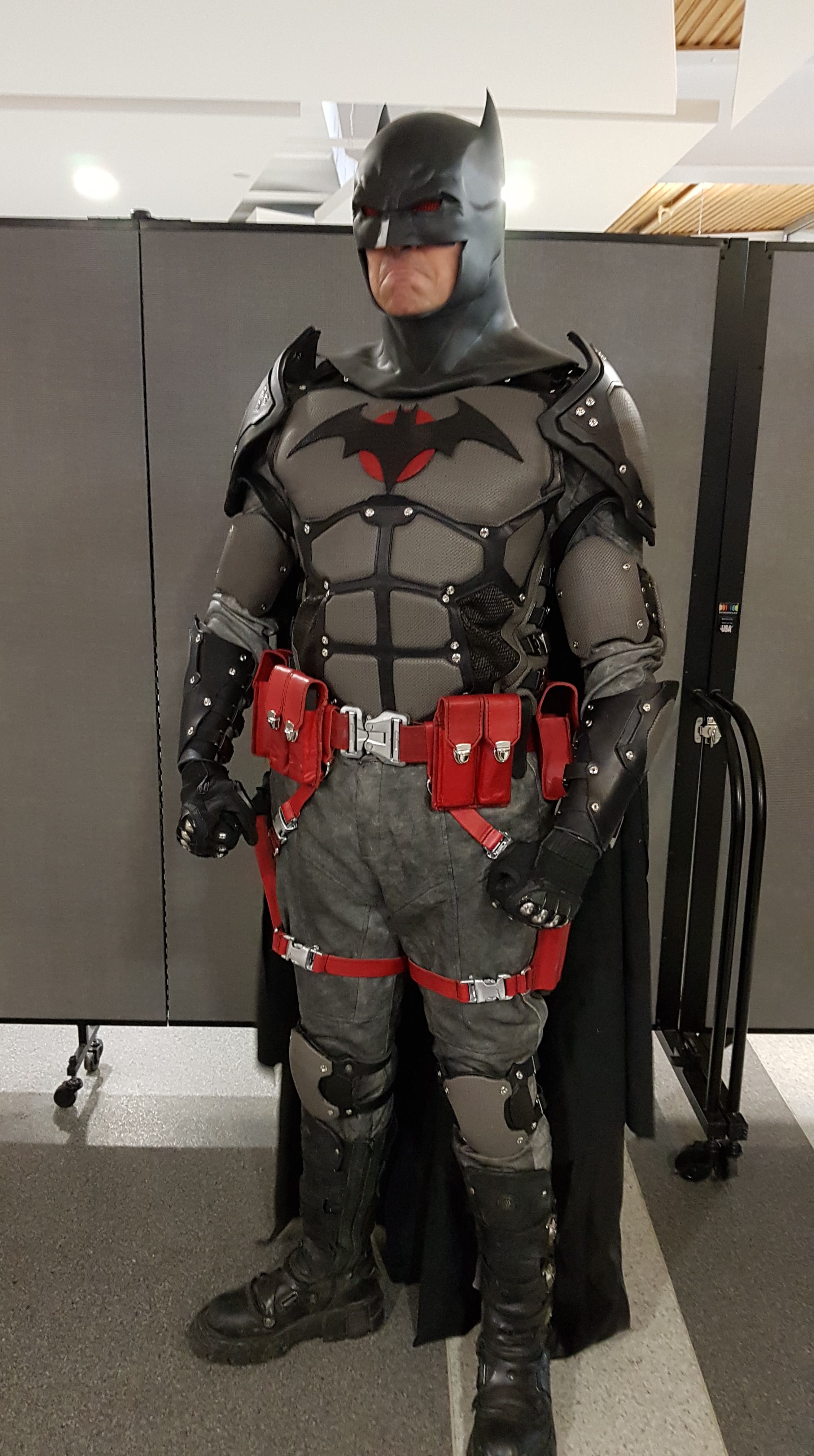 Introducir 38+ imagen batman flashpoint cosplay Abzlocal.mx