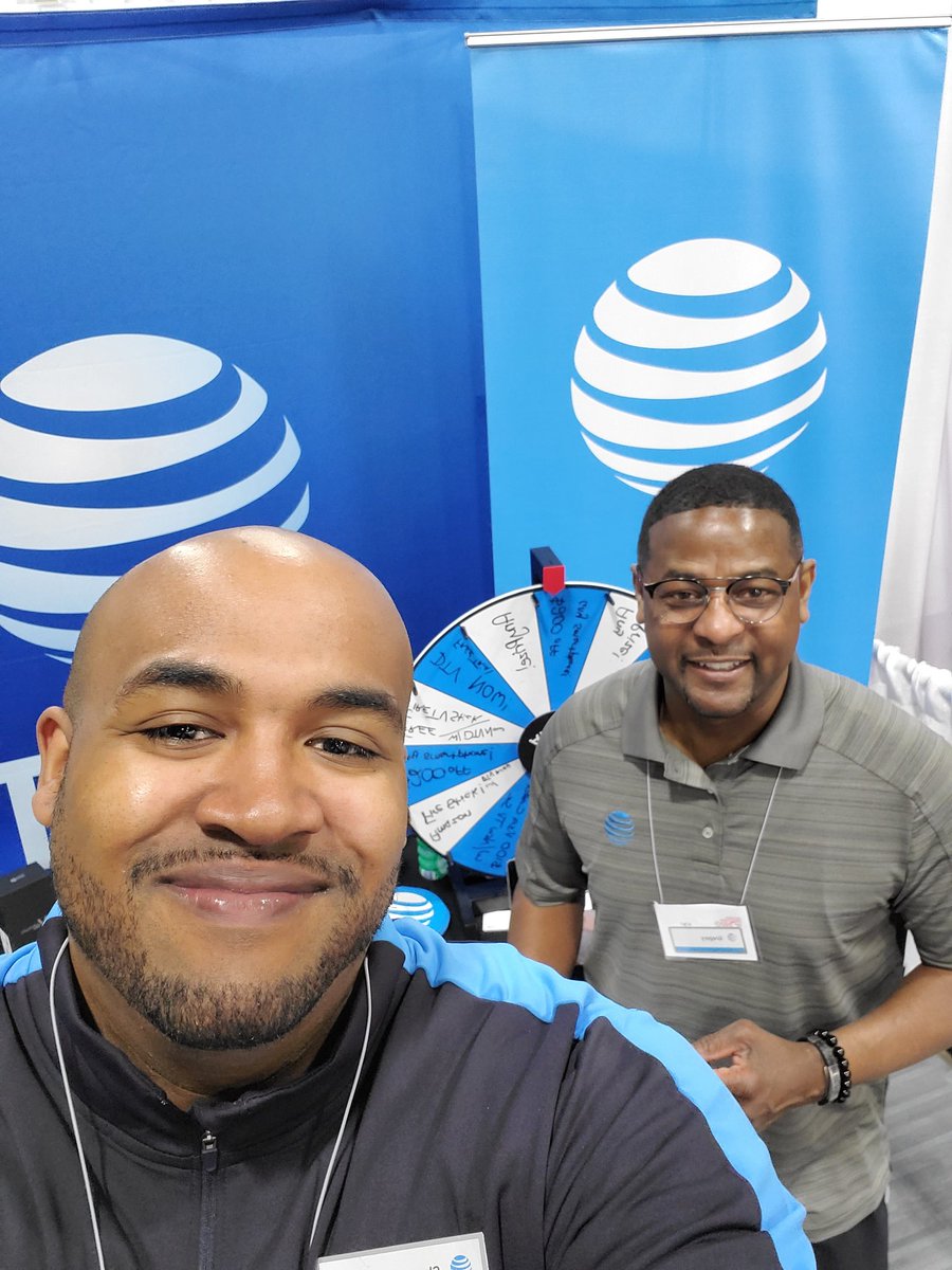 Day #4 of the Suburban Showcase Women's Expo! It may be the last day but doesn't mean you cant party with us and let us solve your entertainment solutions! #LifeAtATT #PaintCentralBlue #smilesmatter #WeAreGLM <a href="/Samer_Kawash/">Samer Kawash</a> @OliviaLeGLM <a href="/shawnglinski/">Shawn Glinski</a> <a href="/GR8rLakesGr8est/">GR8r Lakes Gr8est</a>