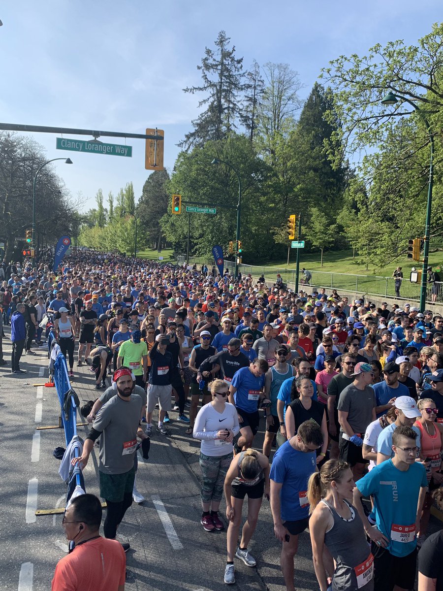 .....and we’re off! Beautiful morning here...suns out, runs out....BMO Van Half and Full Marathon are on! 18,000 strong #BMOVancouverMarathon #ProudtoworkatBMO