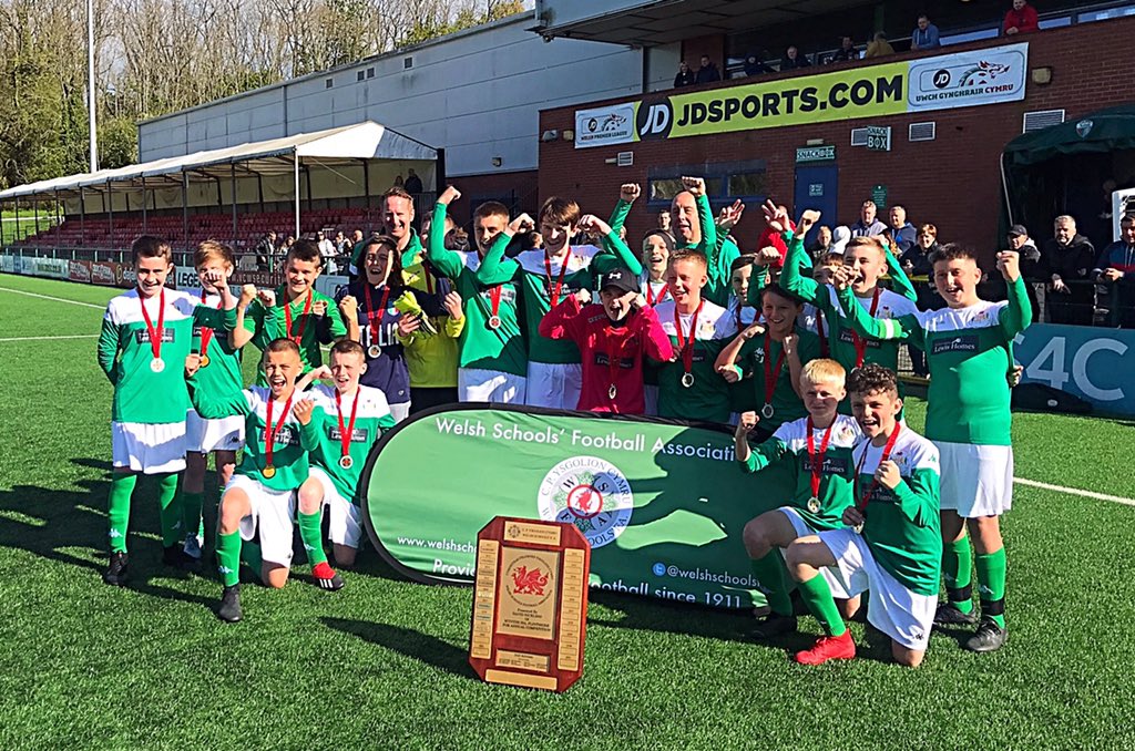 WelshSchoolsFA's tweet photo. INTER ASSOCIATION FINALS | WSFA Update 🏴󠁧󠁢󠁷󠁬󠁳󠁿

CONGRATULATIONS TO THE U12 WINNERS @RCTSFA 

@RCTSFA v @CVSFA 

#RCTSFA 2 - 1 #CVSFA 

📲 LIVE UPDATES

#WSFA https://t.co/LIpH9FAvzF