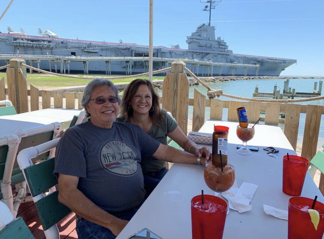 Pier99_'s tweet photo. Sunday fundays are the best at pier 99 with $3.00 Mary’s and Mimosas, live music and gorgeous views. 😎🌴🌊 #pier99restaurant https://t.co/oZnkLNhj0m