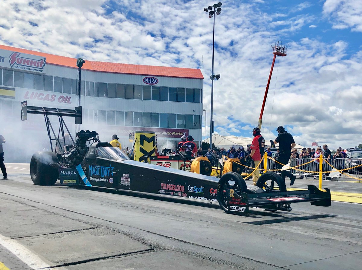 .<a href="/ScottPalmerTF/">Scott Palmer</a> gets the Rd. 1 win with a 3.971, 265.85 over Richie Crampton's 4.431, 180.60. The <a href="/MagicDryUS/">Magic Dry US</a> team will race Steve Torrence next round.