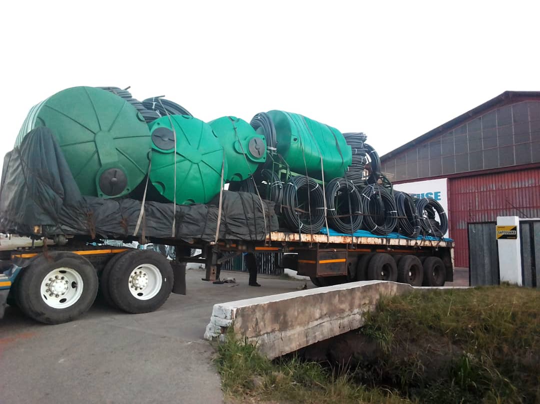 A truck with materials for the setup of #water &amp; #sanitation services departs for #Chimanimani @WHHZimbabwe continues to offer relief &amp; support to victims of #CycloneIdai in #Chimanimani #Zimbabwe #WASH #idai <a href="/IdaiRelief/">Cyclone Idai Relief</a> <a href="/Welthungerhilfe/">Welthungerhilfe (WHH)</a>