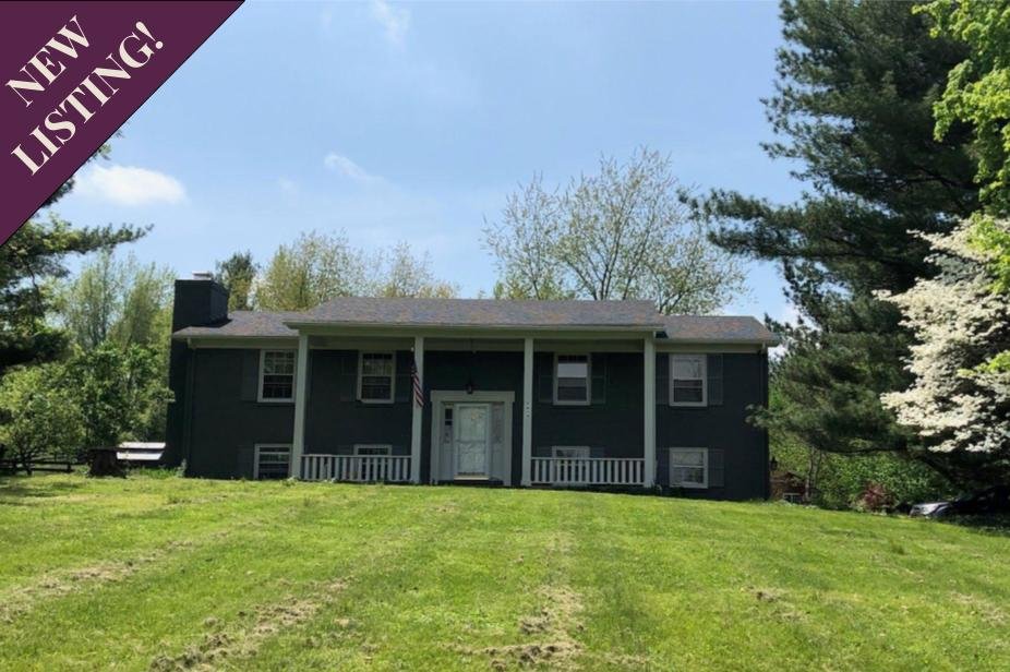 bhhsdemovellan's tweet photo. NEW LISTING
3679 Old Frankfort Pike
Versailles, KY 40383
Call Doreen Taylor today! 859-240-5326
https://t.co/mVjbNuRVVC
#JustListed #demovellan #BHHSrealestate #sharethelex #RealEstate #realestateky #bluegrasshomes #kyrealestate #wanttomove #Forsale #Property #HouseHunting https://t.co/KTq2POpvZ0
