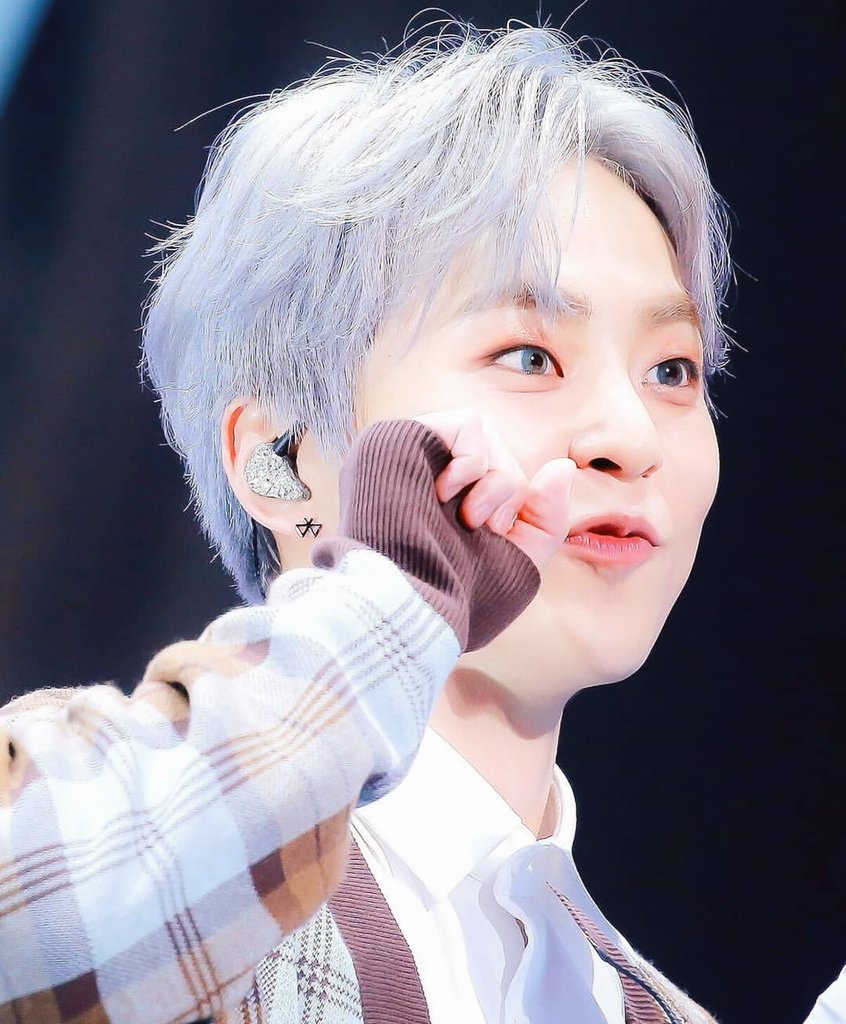 onlyexols's tweet photo. Very cute🦋❤ #XUIweetTime #XuKai #xuimin #EXO #EXOL https://t.co/rQwAuwCJJC