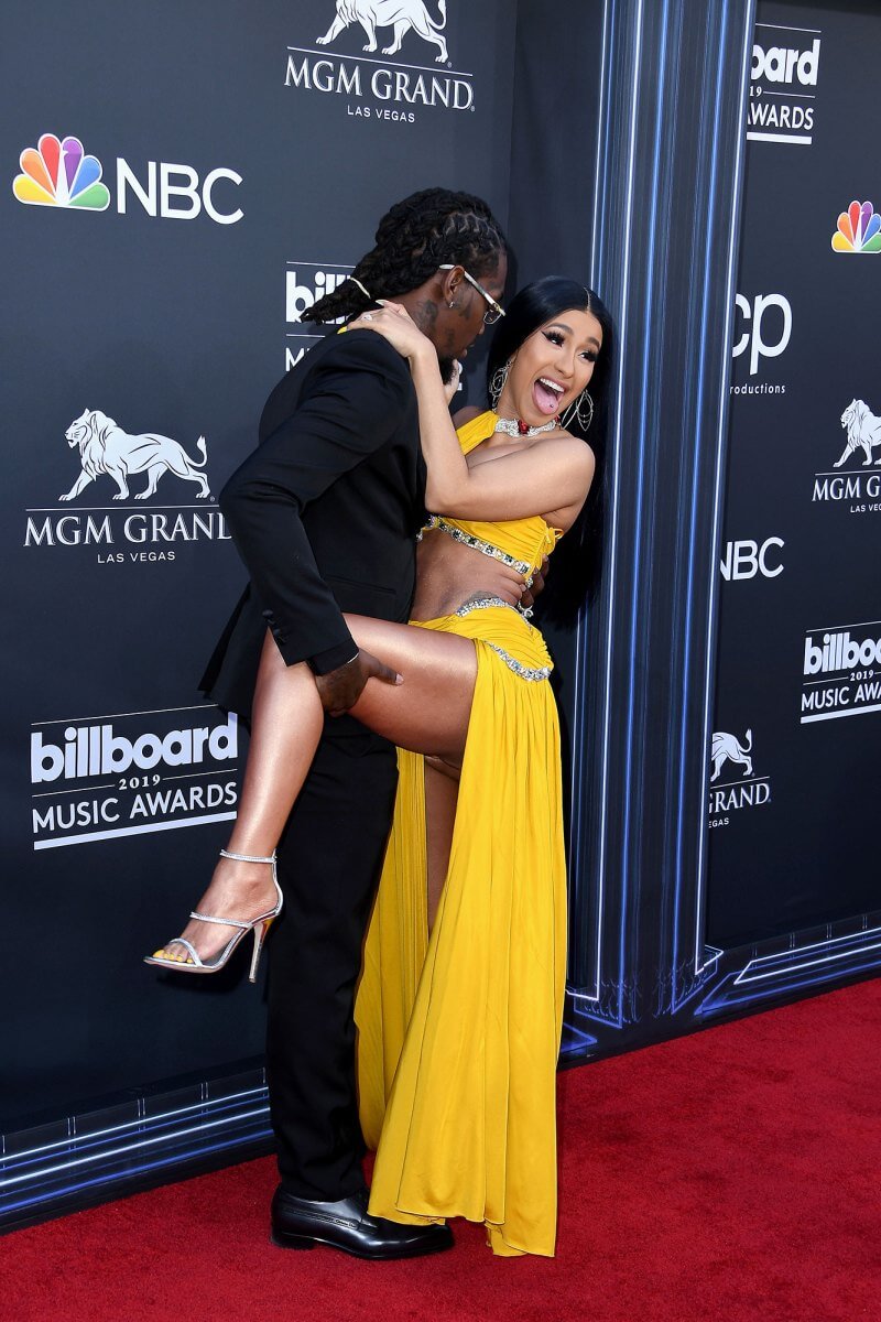 talkGlitz on X: “Cardi B Flashes Her Beneath In PDA With Offset At 