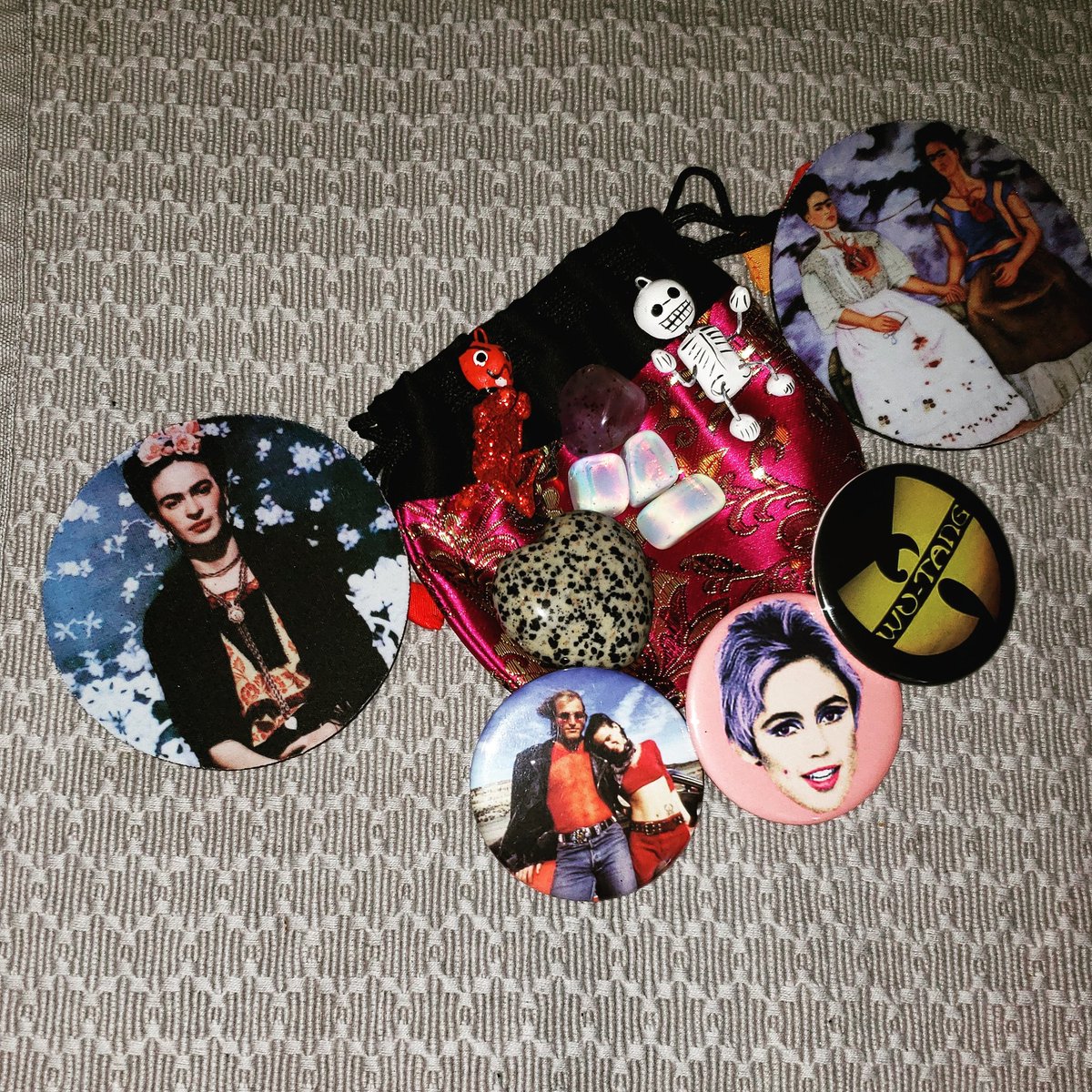 angeldigital81's tweet photo. South Street treasures #EyesGallery #Reporecords https://t.co/CzyolzOCrs