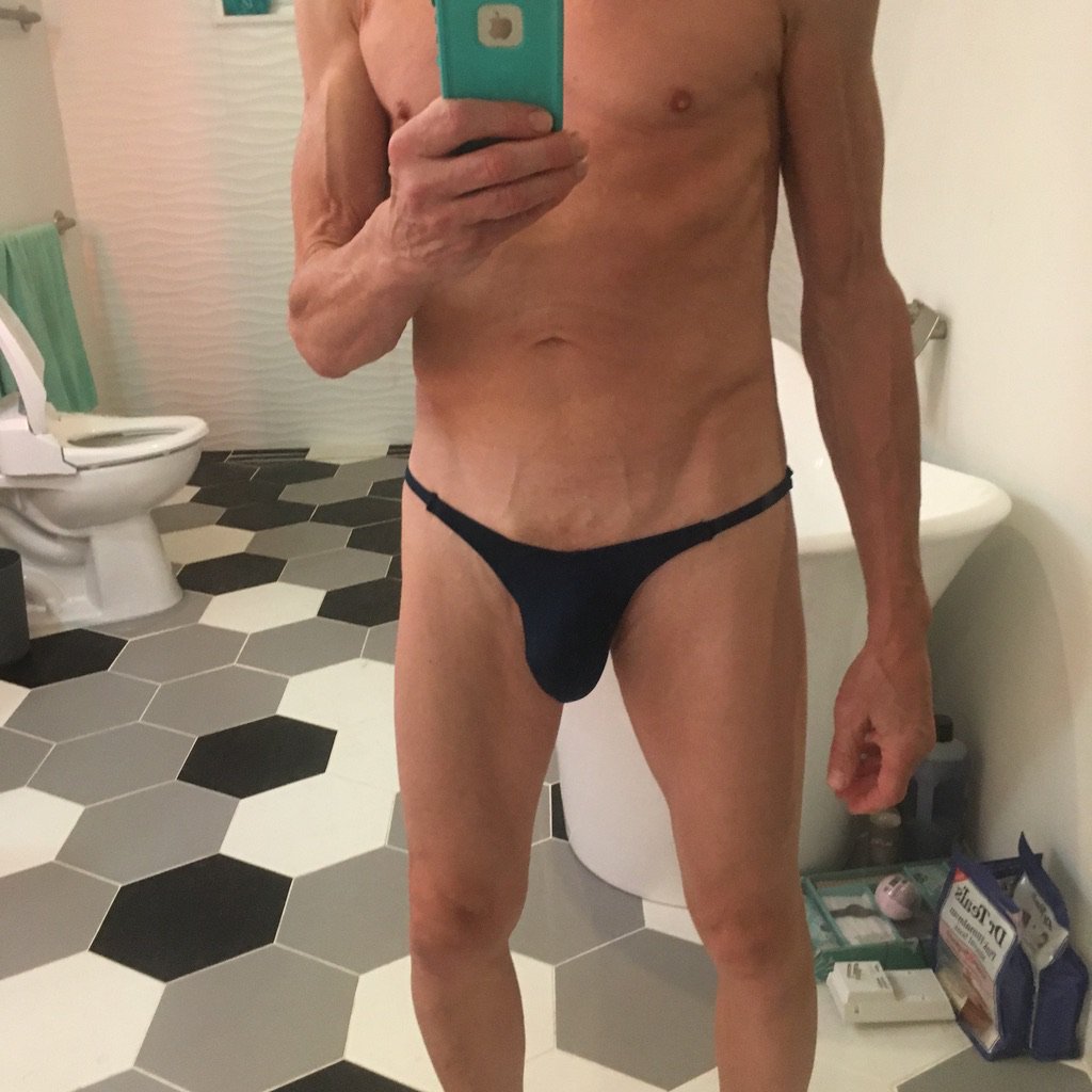 BriefsSkimpy's tweet photo. #underwear #loveskimpybriefs #gay #briefs #underwearfetish #sexyguys #Shirtless #gstring #thong https://t.co/5xA2hUEfxu