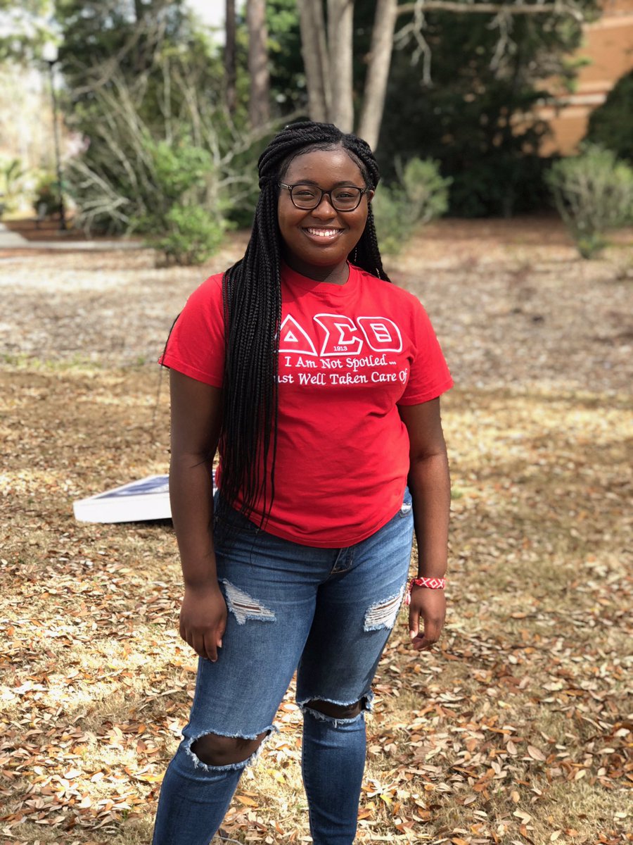 -Tiffany Hawkins
-Fall ‘17
-Bachelor of Science in Chemistry 
-Plans to go to pharmacy school and get a Pharm.D. and a masters in public health.