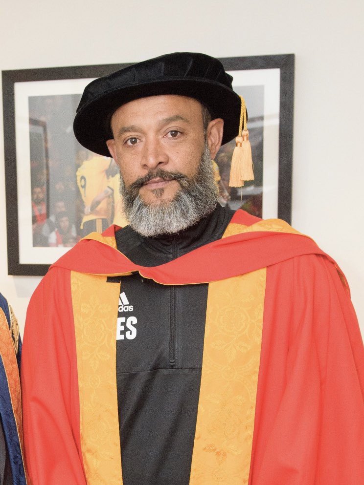 marcusgalley's tweet photo. They offered it me for my birthday but I said ‘No, give it to Nuno’ #DrNuno #wwfc https://t.co/z4j4CgiHzq