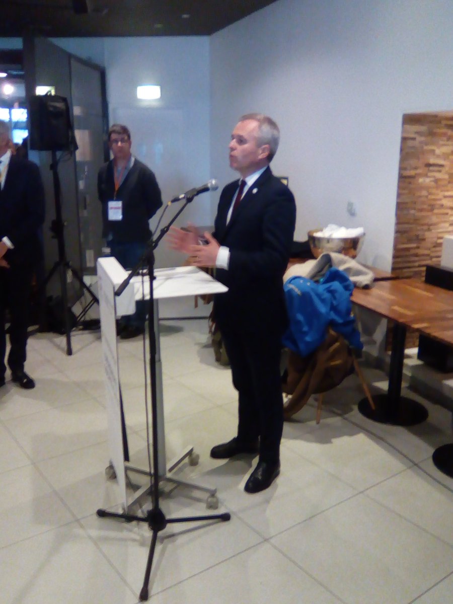 coordinationsud's tweet image. Fin du jour 1 #G7Environnement | Coordination SUD exprime les demandes des #ONG à .@FdeRugy venu écouter les attentes de la société civile: #ambition - financement de la #transition - #transition juste et #justiceclimatique... Au tour de tous les ministres du .@G7 demain matin !