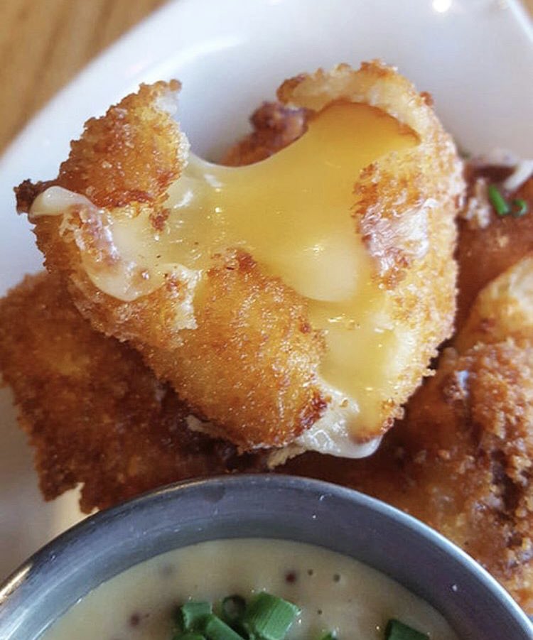 Fried Smoked Gouda with Honey Mustard. 🤤🤤🤤 #gooeygoodness