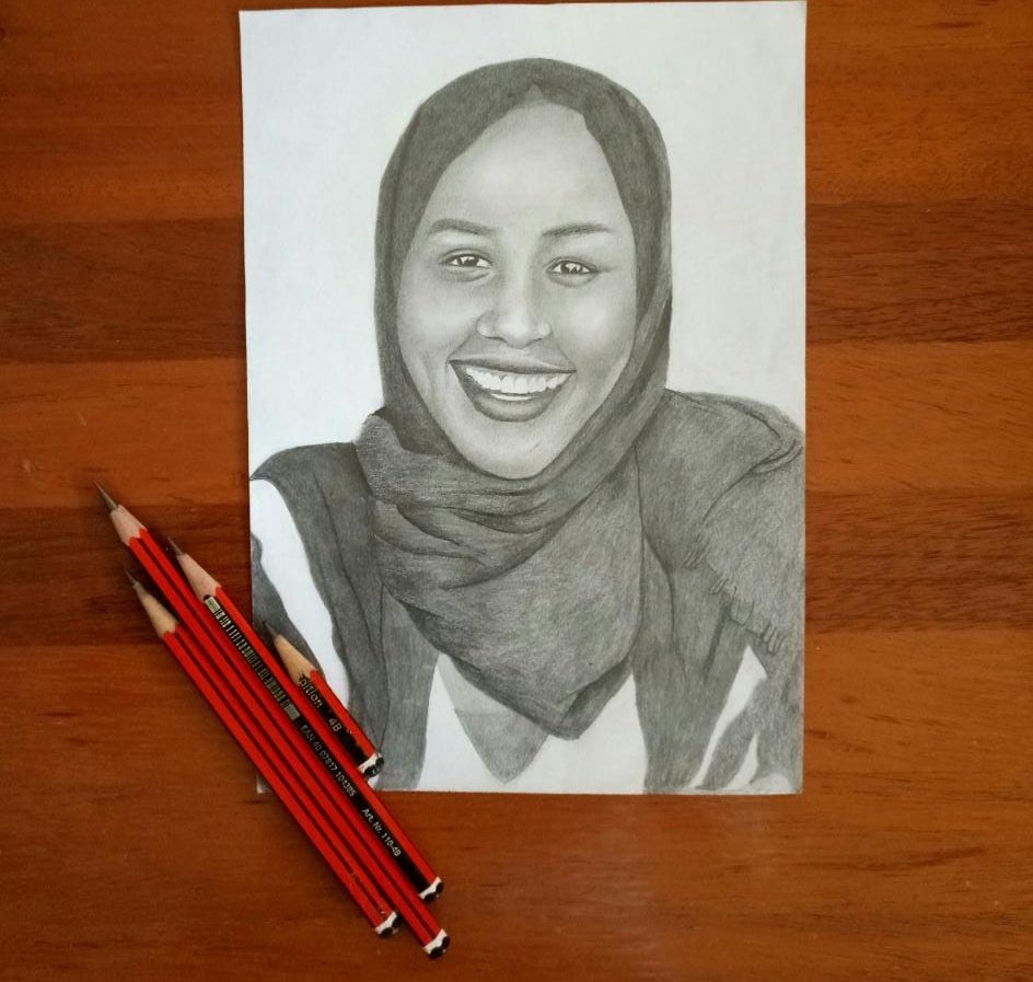 farucArts's tweet photo. This is @SaidaHassan2

My pencil drawing 2019 https://t.co/FfRRyX0wTr