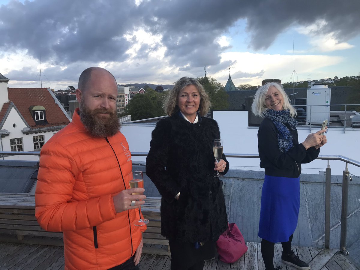 PeoplewithE's tweet photo. Skyline Stavanger; sparklingly  discussing how to inspire leadership &amp; change! https://t.co/A7qN0myuUB
