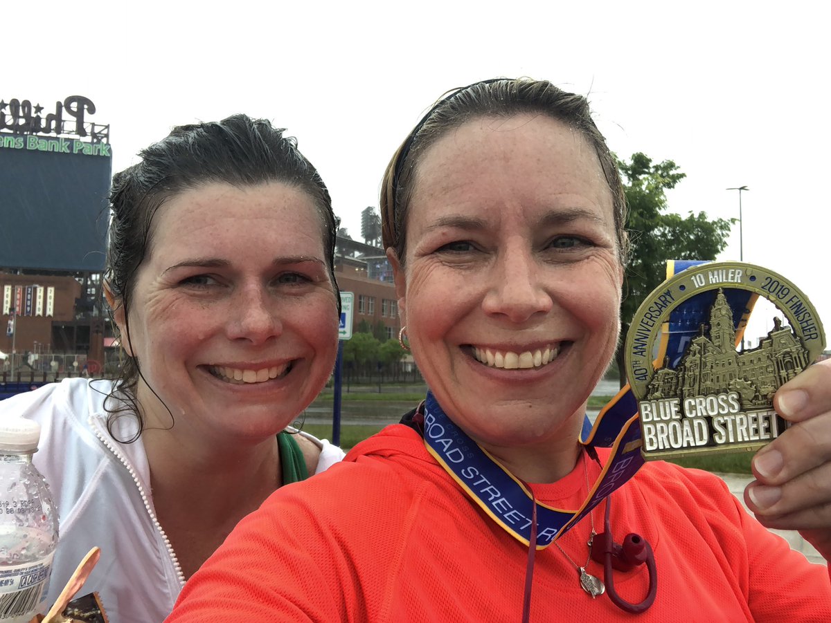 cfleming1228's tweet image. Conquered @IBXRun10 Broad Street Run today with my best friend.  10 miles of fun #runningintherain