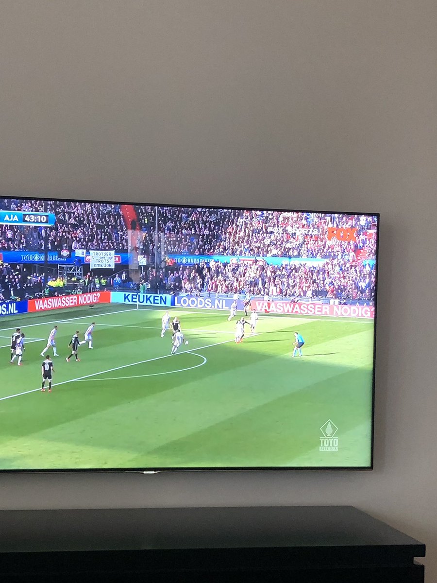 “Schat, wij hadden toch nog een nieuwe vaaswasser nodig?” Reclamegeld well spent, als je het mij vraagt. #knvbbekerfinale #wilAJA