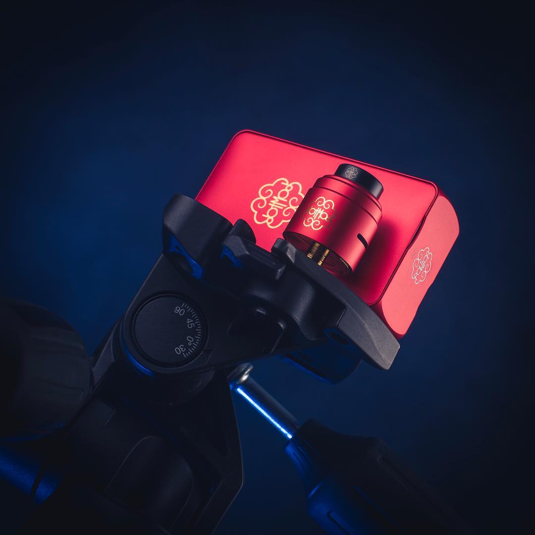 The perfect angle 📐

🌐: dotmod.com
📸: jammyvaping (on Instagram)

#vape #dotmod #dotboxdualmech #dotrda #vapelyfe #vapegram #vapephotography #vapedaily #vapeworld #vapetography #design #vapecommunity #canon #camera #red #black #photographer #photography