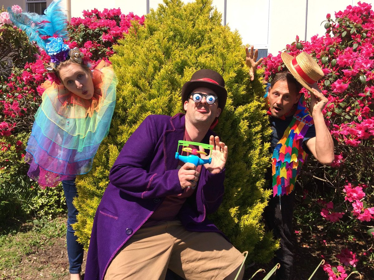 quest_venture's tweet photo. Roll up roll up, Mr Billy Bubbles and company are looking forward to welcoming all guests tomorrow for the Tea Party @GuernseyLitFest with amazing storytelling from @jkstorytelling  #TeaParty #theatre #immersive https://t.co/VwvzFcQABh