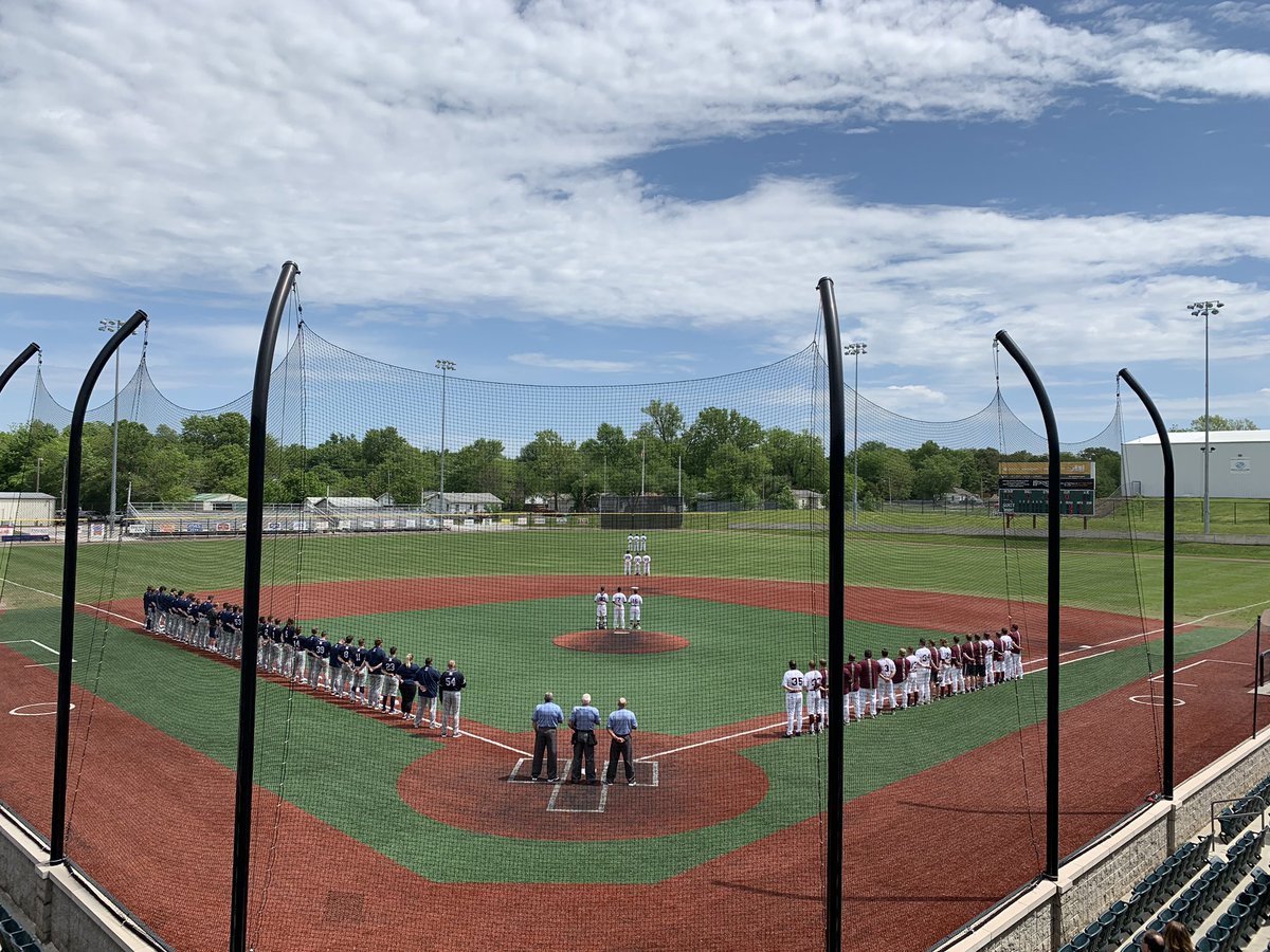 AMCSports's tweet photo. Here we go! @ColumbiaCougars vs @gofhulions! #AMCBBChamp #AMCSports https://t.co/Psgsur5tI1