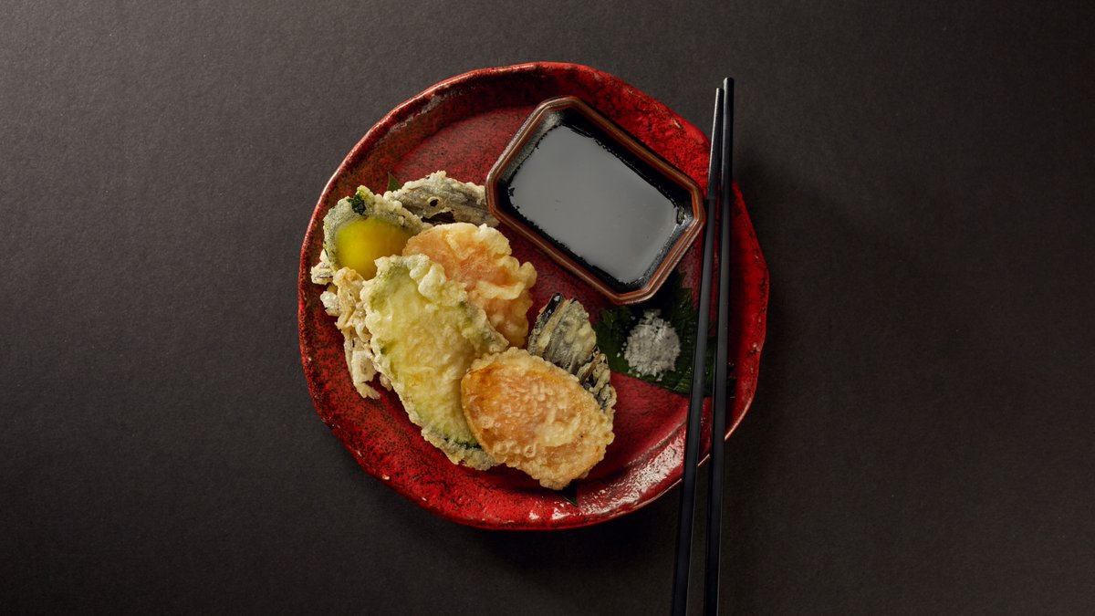Vegetable tempura is a Japanese cuisine staple. A meal is rarely complete without these as a starter.