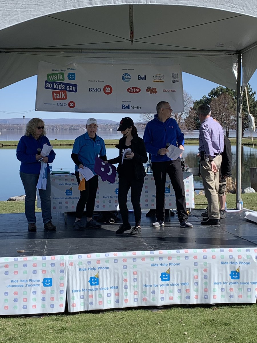 llevac47's tweet photo. #WalksoKidsCanTalk Great morning at Andrew Haydon Park in support of the #KidsHelpPhone #KHP #ProudToWorkaAtBMO #BeingECNO @campagna_rick @boppers613 @CynMParent https://t.co/grTp0mOhgF