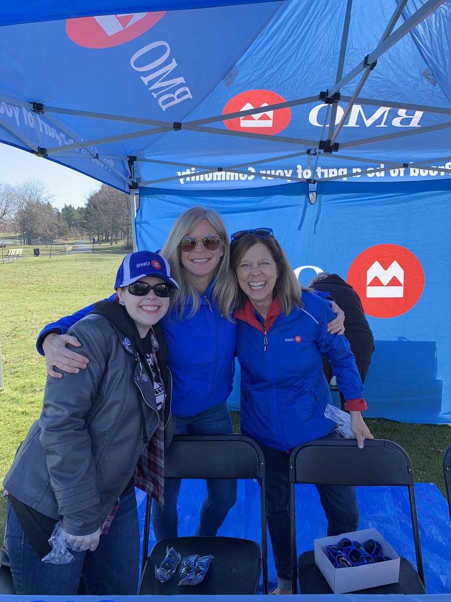 llevac47's tweet photo. #WalksoKidsCanTalk Great morning at Andrew Haydon Park in support of the #KidsHelpPhone #KHP #ProudToWorkaAtBMO #BeingECNO @campagna_rick @boppers613 @CynMParent https://t.co/grTp0mOhgF