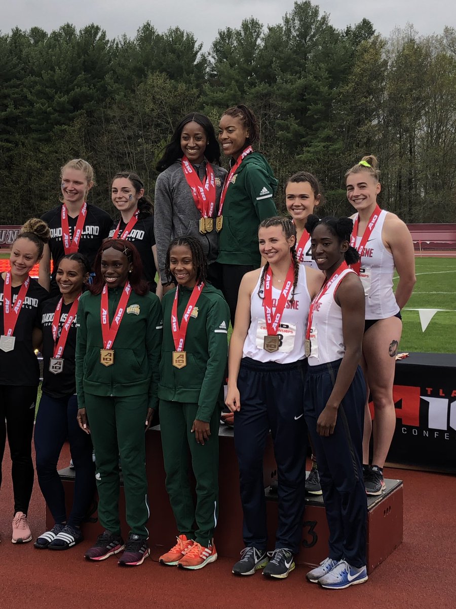 DuqXCTF's tweet photo. The women’s 4x 400 on the medal stand collecting the bronze #godukes https://t.co/fWqLenPK64