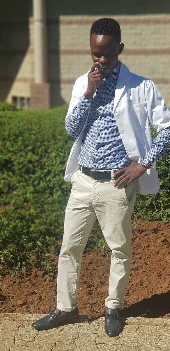 Nthetsana's tweet photo. My name is Phuti Phukubje Mopedi Thwii. A fifth year medical student @SMU_SA.
1. Former Res 5A secretary
2.Former SRC President 2017/18, current Chairman of @ANCYL_SMU
We shall continue to kill two stones with one bird
#WeAreSMU
#WeAreNotHooligans
#DontTarnishOurBrand https://t.co/DolihUuUDg