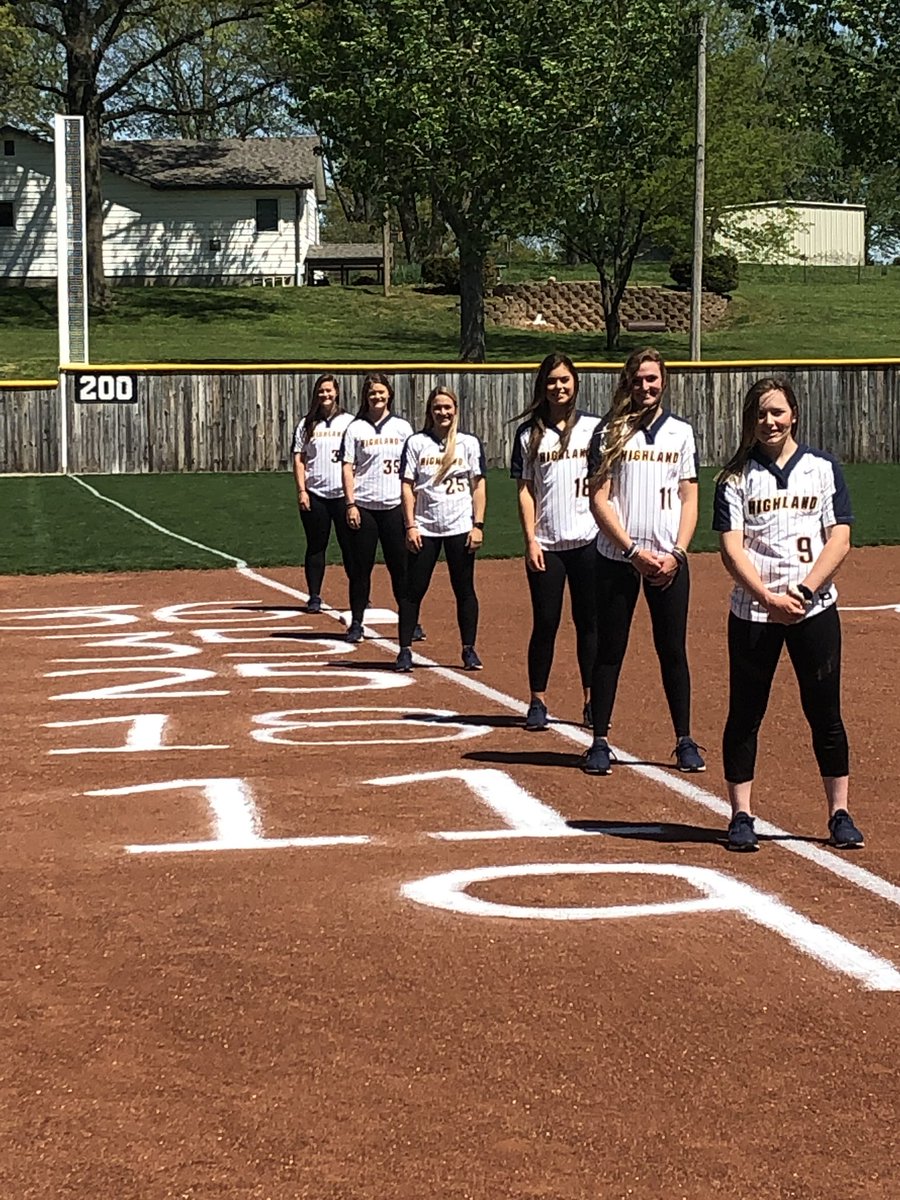 HCCscotties's tweet photo. 🥎🥎Sophomore Day🥎🥎

Celebrating 12 Highland Softball Sophomores today...honoring them for their dedication &amp; hard work #ScottieNation https://t.co/otYtEj4JPO