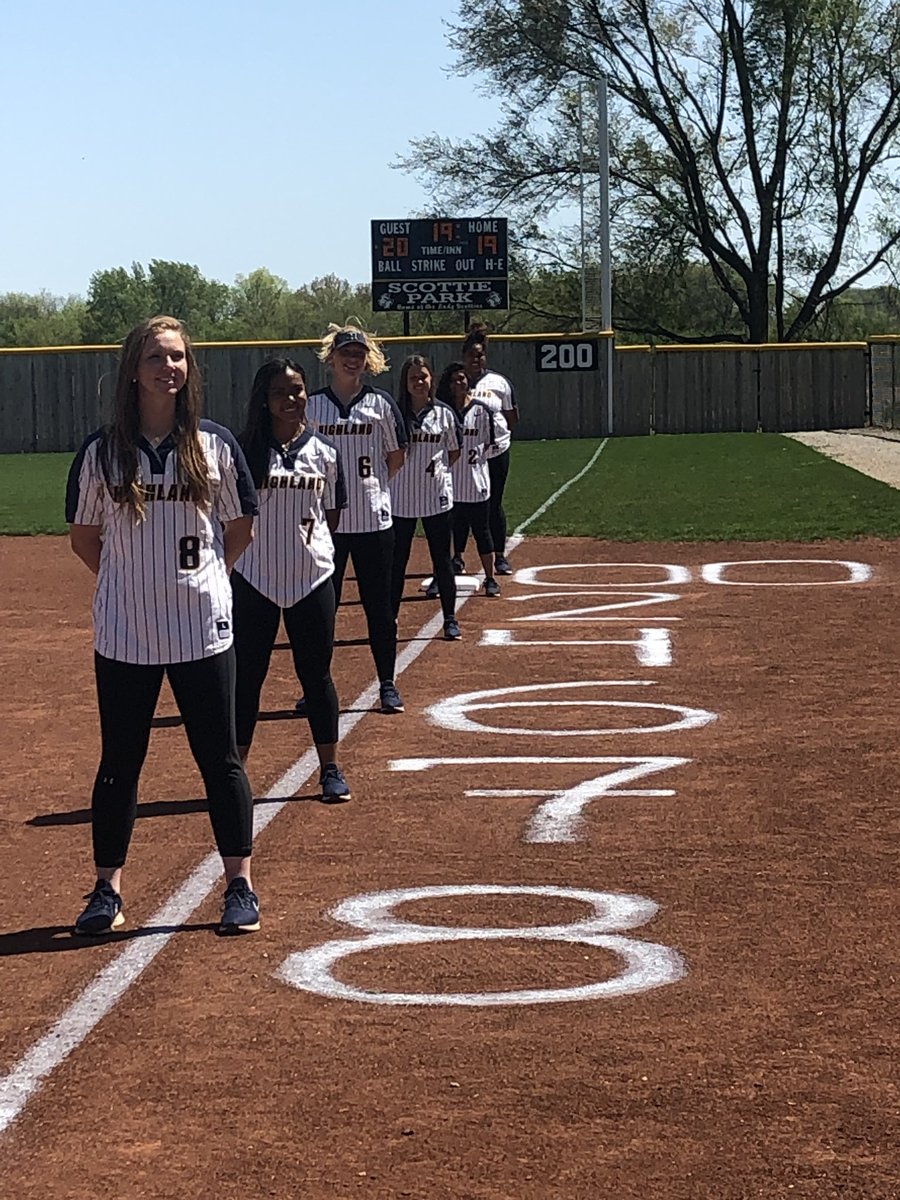 HCCscotties's tweet photo. 🥎🥎Sophomore Day🥎🥎

Celebrating 12 Highland Softball Sophomores today...honoring them for their dedication &amp; hard work #ScottieNation https://t.co/otYtEj4JPO