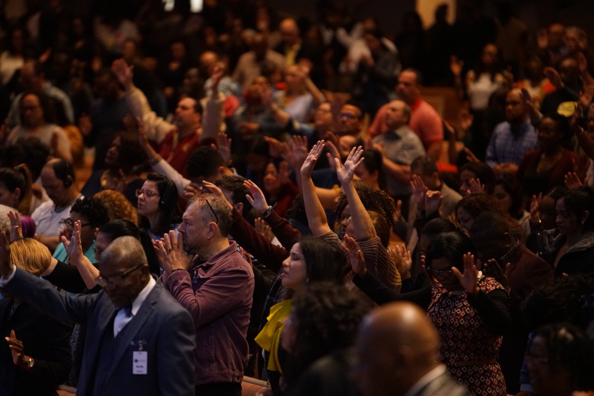 EpicChurchIntl's tweet photo. “The strength Jesus had, to do what He did is in you! You have the courage of the Cross!” Pastor Ilena Wagner
#TheCrossIsBoss #MightyGod #DoNotBeAfraid #FightYourBullies #EpicChurchInternational https://t.co/HxwdSeFPxl