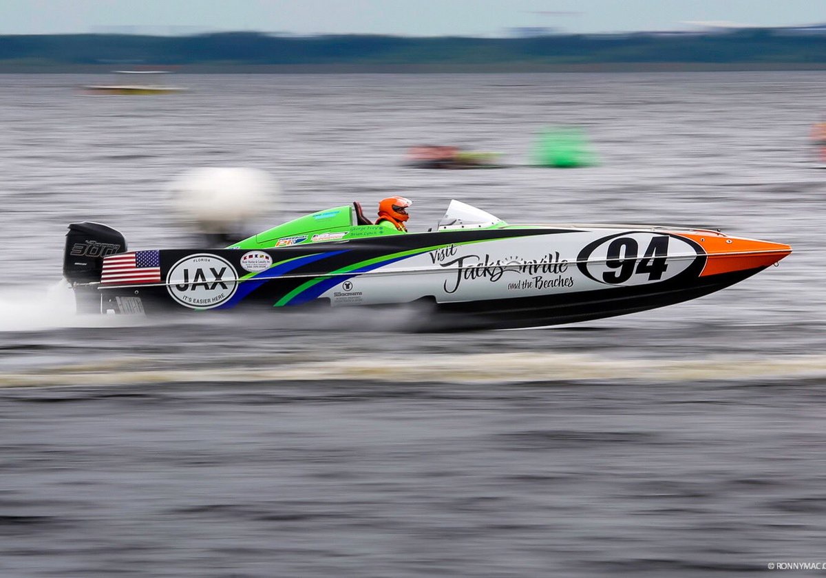 How’s your Sunday going?? 🙌🏻😉🇺🇸
#visitjacksonville
#RatherBeRacing #RaceLife #Throwback #jacksonville #Throwback #Powerboatracing #Superstockracing #Racing  #Motorsport #USA #Engine