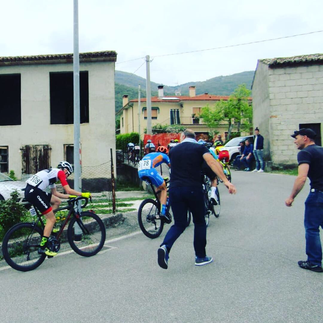 leogiani11's tweet photo. Diverse gare impegnative affrontate finora, con la soddisfazione di aver raccolto grandi esperienze...anche in seguito ad errori che non andranno più ripetuti. Sabato prossimo gara di casa a Taino con l’obiettivo di migliorare il risultato ottenuto lo scorso anno tra gli juniores https://t.co/kyP38rR13E