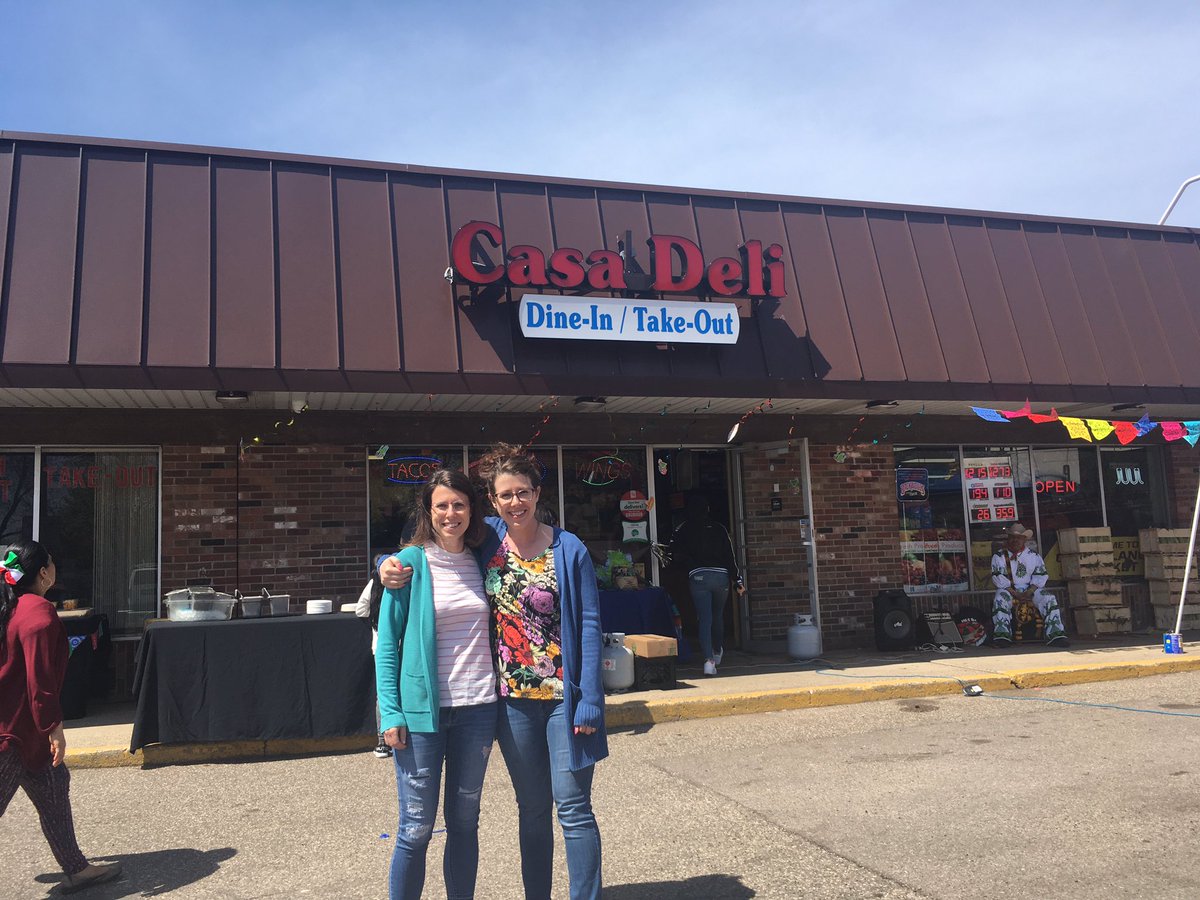 IBWMPBullock's tweet photo. #287edchat @District287 If you are still looking for a delicious lunch, head over to Casa Deli in Hopkins! Bounce house, music, tacos and more! https://t.co/7m03ebIQqp