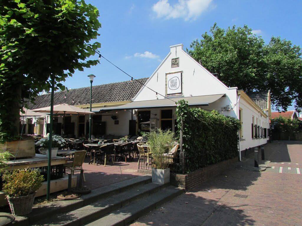 bfhsum's tweet image. Organisatietalent gezocht voor #FooivoorjeBuurt 2x (vrijwillig): Ben jij een echte organisator die het leuk vindt om de horeca &amp;amp; het publiek van Hilversum te enthousiasmeren &amp;amp; een mooi evenement te organiseren? Dan verwelkomen wij je graag facebook.com/bewonersfondsH… @fooivoorjebuurt