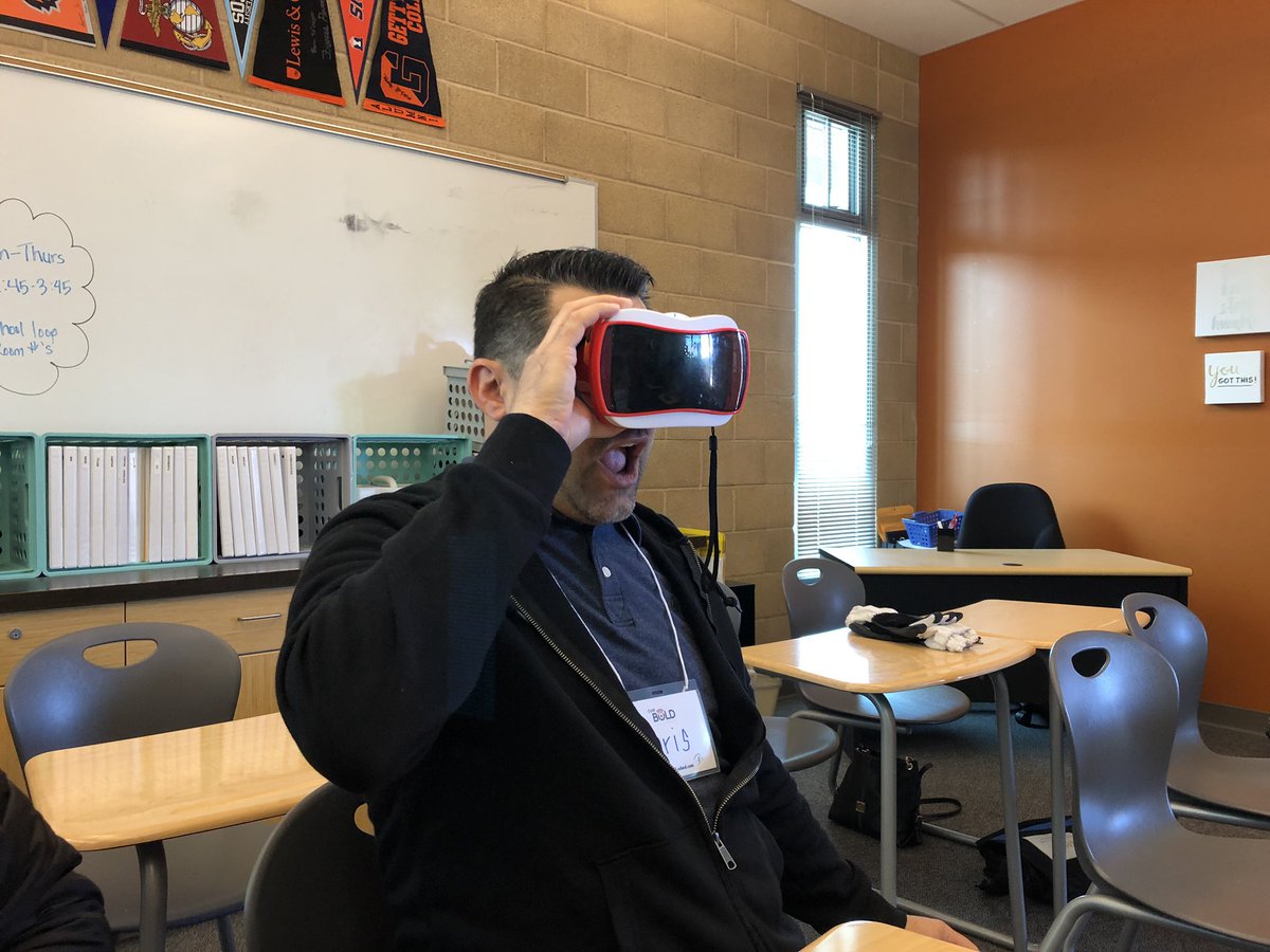 TabaldoOnTech's tweet image. First session of Day 2 #CUEBOLD Jonathon Nalder @jnxyz talking about #FutureWE using @MergeVR @OculusGaming and more! #WeAreCUE #VR #AR @MyTechToolbelt @cueinc