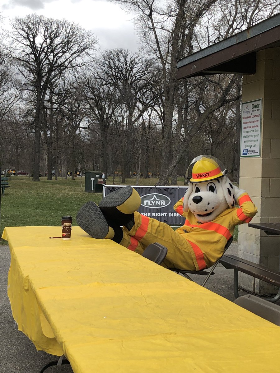StepsforLifeWpg's tweet photo. That’s a wrap folks! See you next year for another incredible #StepsforLife Winnipeg walk! https://t.co/Ul3HHVxSSo