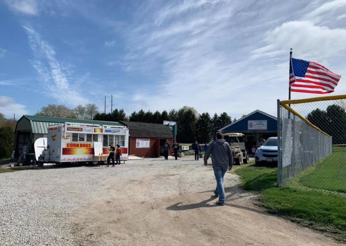 ValpoAmericans's tweet photo. Opening day was the BEST! Special thanks to Jemhedz, Matt Murphy, and Joannie's Place for making the day ever better. #valpoamericans #valpo #valpobaseball #youthbaseball https://t.co/CMS736lrlb