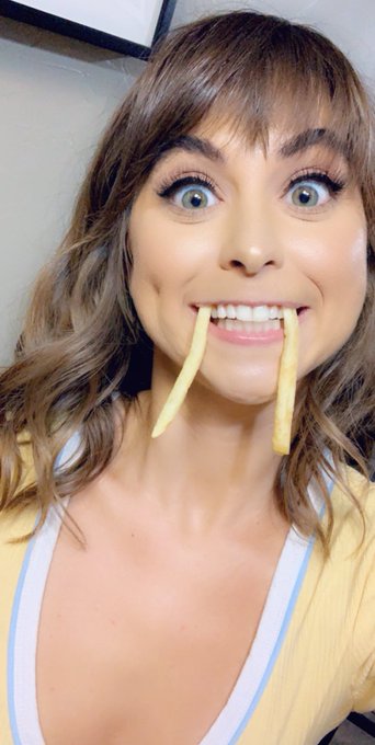 I&rsquo;m very datable. https://t.co/Q0i31cHBOf<a href="/tag/sex4hw"class="tags"><span>#sex4hw</span></a>