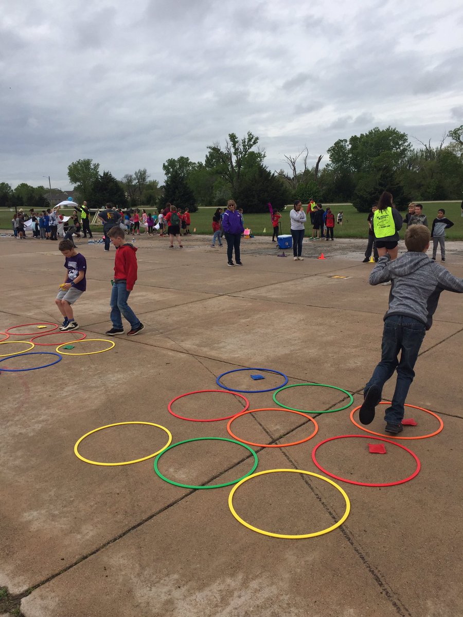 ESEPhysEd's tweet image. Kansas Kids Fitness Day 2019!  What a great day of fitness and fun for our 3rd graders!  #307Cards